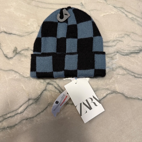 Zara Hot Wheels Kids Beanie - Picture 3 of 3